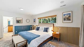 Iron/ironing board, internet, bed sheets