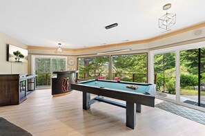 غرفة الألعاب