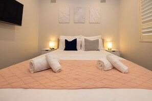 2 間睡房、熨斗/熨衫板、Wi-Fi、床單