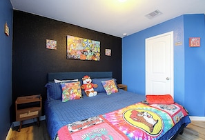 5 bedrooms, desk, iron/ironing board, free WiFi