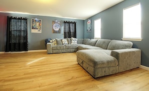 Smart TV, chimenea y videojuegos