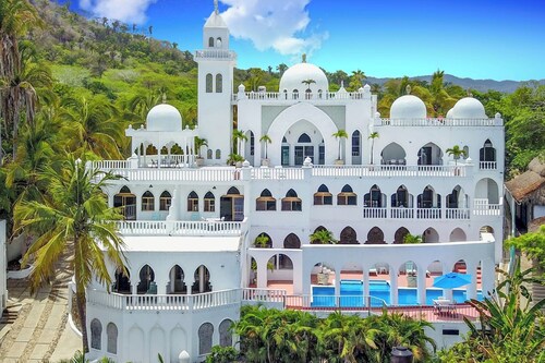 Spacious apartment with terrace and ocean view -Bello Horizonte