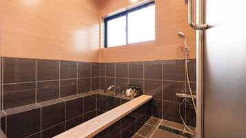 Deluxe Villa, Courtyard View | Bathroom | Separate tub and shower, free toiletries, hair dryer, slippers