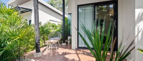 Comfort Bungalow, Patio, Garden View | Terrace/patio