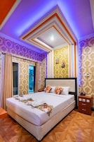 Standard Double Room | Desk, free WiFi, bed sheets