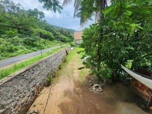 Family Shared Dormitory, Balcony, City View | Property grounds