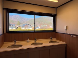 Cleanliness standards - Crab and Wagyu Beef Fujisan-tei (Fujikawaguchiko)