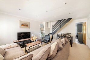 TV - Modern Coastal Cottage|Hottub|Parking|Pets welcome (Hampshire)
