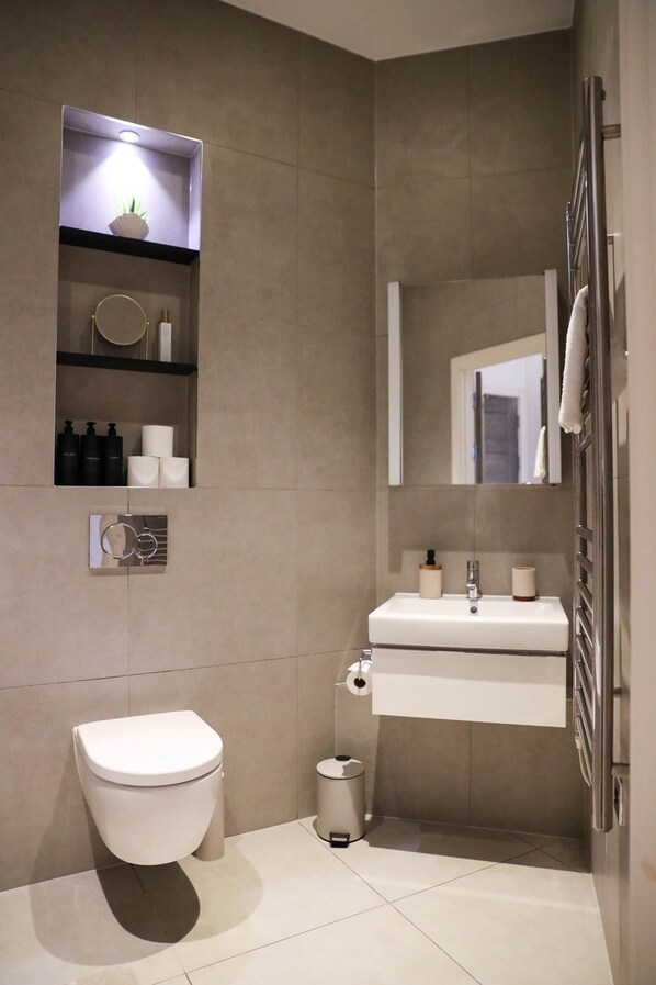 Jabón y papel de baño