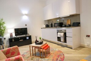 Unclassified image, 5 of 13, button