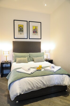 1 habitación, tabla de planchar con plancha, wifi y ropa de cama 