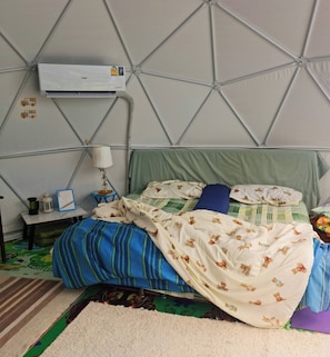 Herbergi - 2 svefnherbergi - útsýni yfir garð | 1 svefnherbergi