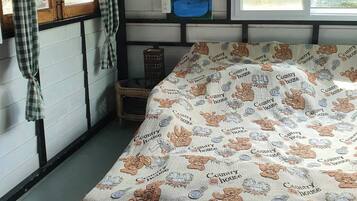 Room, 2 Bedrooms, Garden View | 2 bedrooms