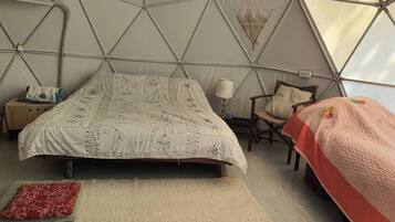 Room, 2 Bedrooms, Garden View | 2 bedrooms