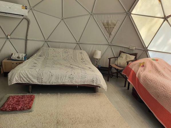 Room, 2 Bedrooms, Garden View | 2 bedrooms