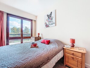 2 bedrooms, internet