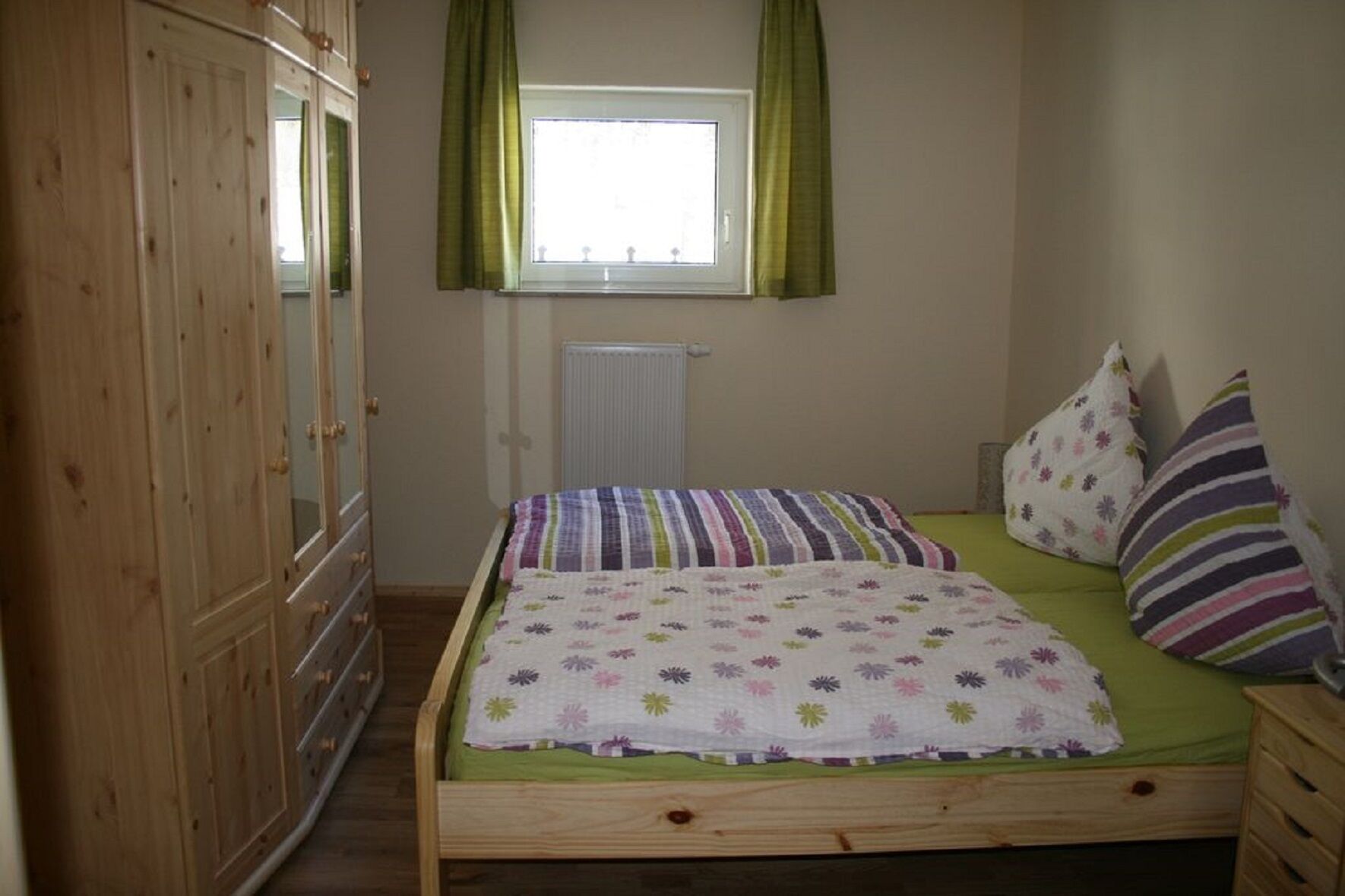 3 chambres, fer et planche à repasser, lit parapluie, Wi-Fi gratuit