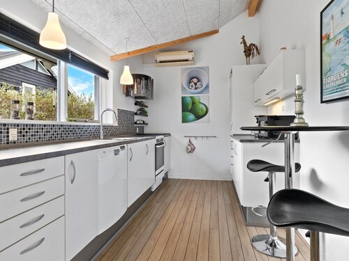 "Lanica" - 150m from the sea by Interhome