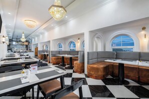 Restaurant - Swiss-Belexpress Palu (Palu)