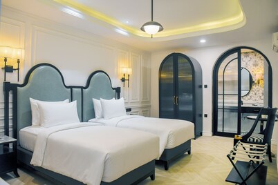 Swiss-Belexpress Palu