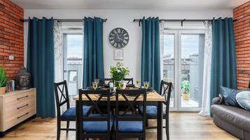 Comfort Apartment, Balcony, City View | Private kitchen