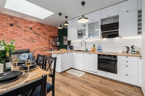 舒適公寓, 陽台, 城市景觀 | 私人廚房 | 電熱水壺