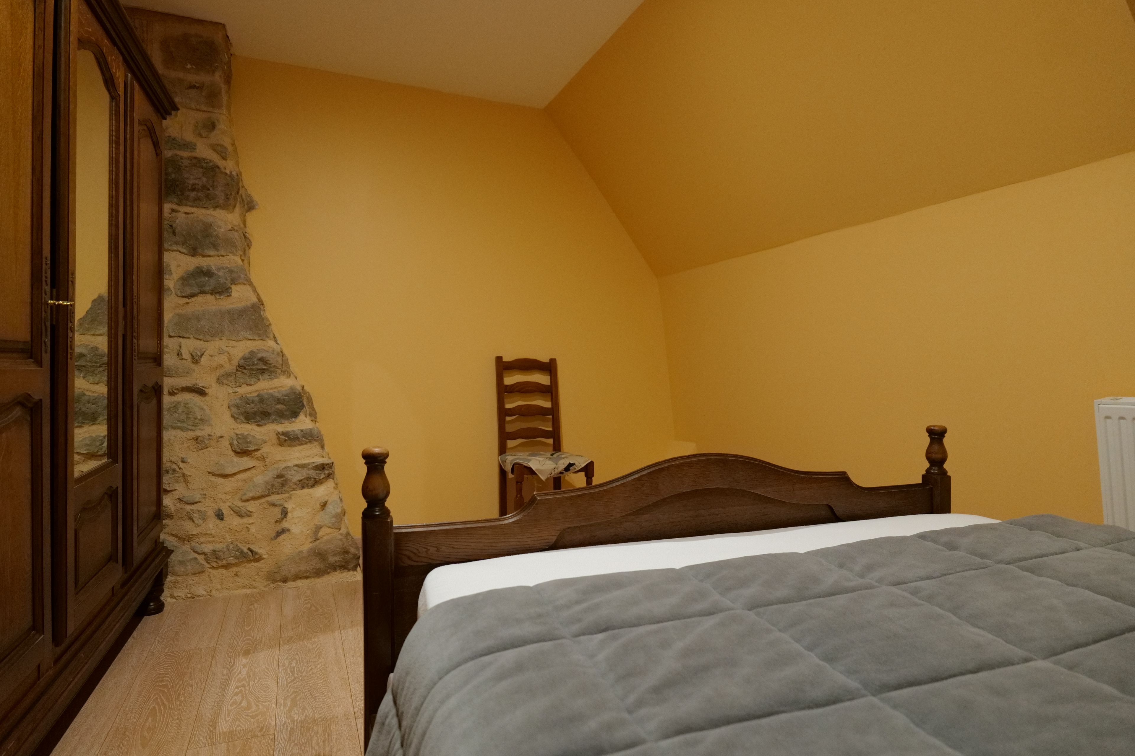 4 bedrooms, iron/ironing board, travel crib, WiFi (free)