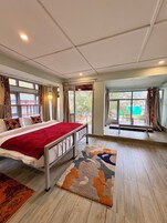 Deluxe Studio, Balcony, Mountain View | Free WiFi