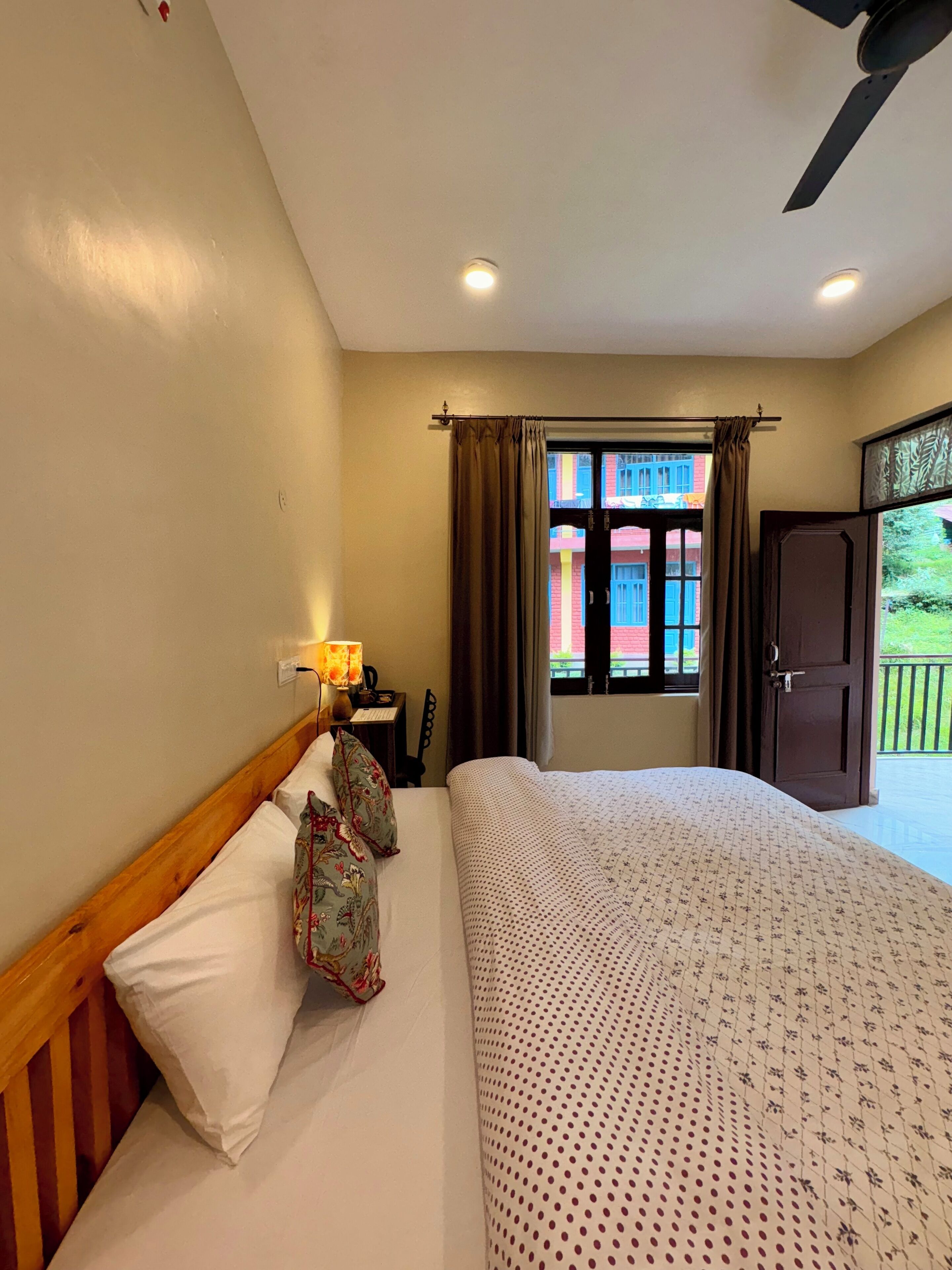 舒适双人房, 阳台, 花园景观 | 免费 WiFi