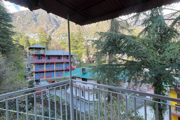 Deluxe Studio, Balcony, Mountain View | Pemandangan gunung