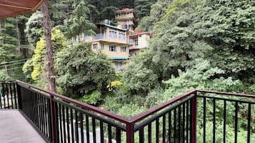 Deluxe-værelse med 2 enkeltsenge - byudsigt | Gratis Wi-Fi