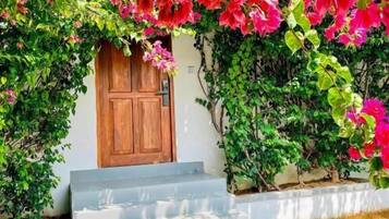 Deluxe Quadruple Room | In-room safe, soundproofing, free WiFi