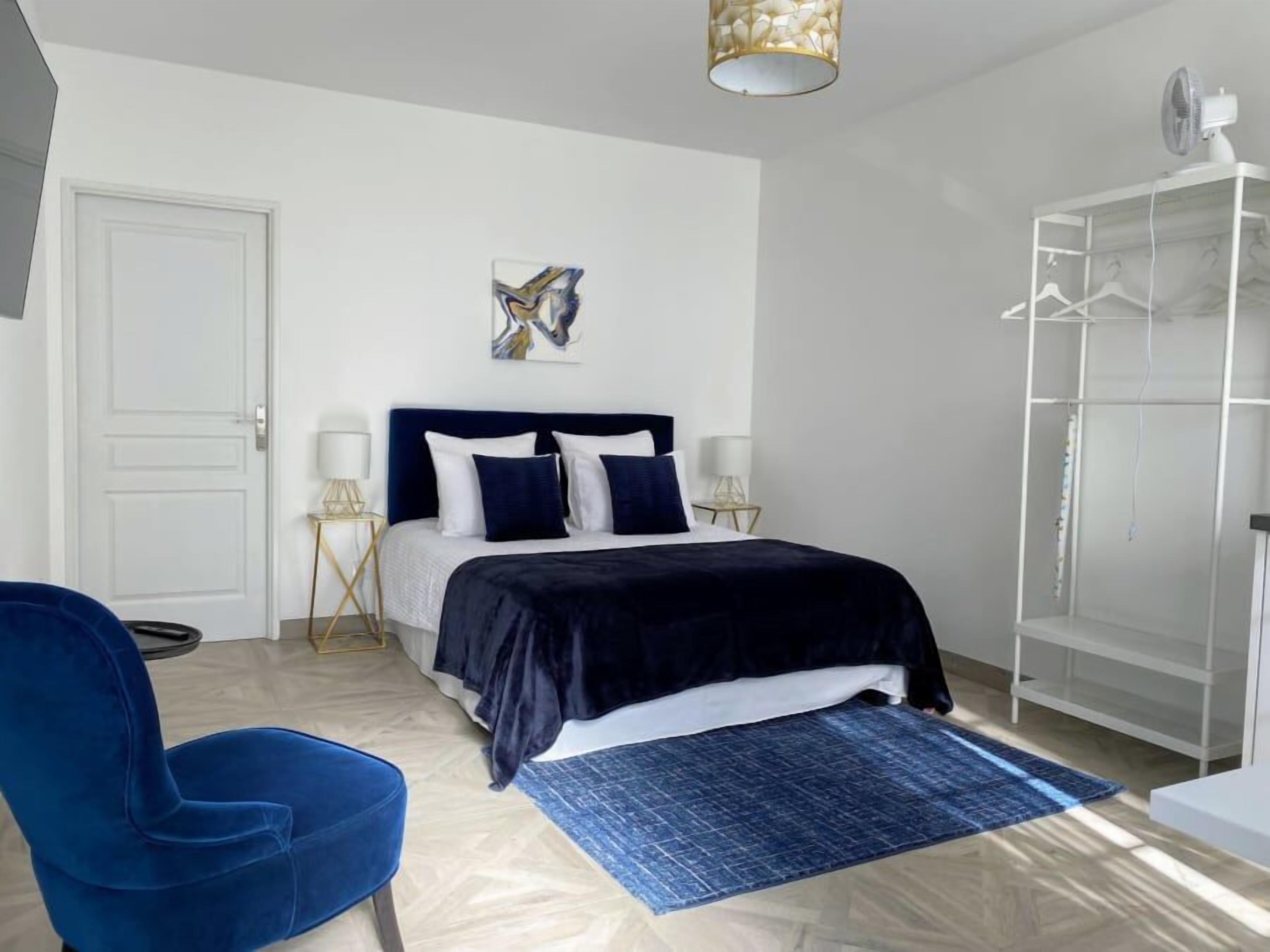 Klassieke studio, 1 queensize bed, toegang tot zwembad, bijgebouw | Een strijkplank/strijkijzer, reisbedje, gratis wifi, beddengoed