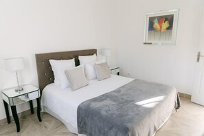 Classic Apartment, Garden View