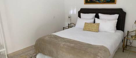 Comfort Apartment | Iron/ironing board, free WiFi