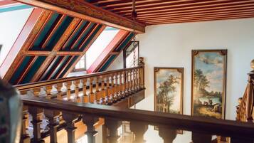 Superior Room, Patio, Mountain View