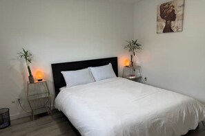 2 habitaciones, tabla de planchar con plancha, internet y ropa de cama 