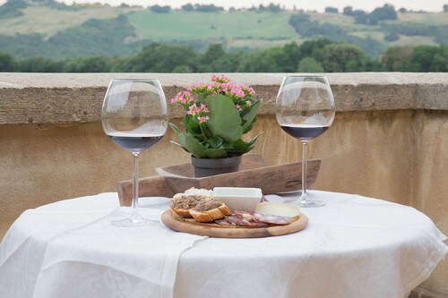 Peace, nature relaxation and good food, ingredients for a fabulous vacation.