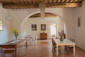 Dining - Peace, nature relaxation and good food, ingredients for a fabulous vacation. (Volterra)