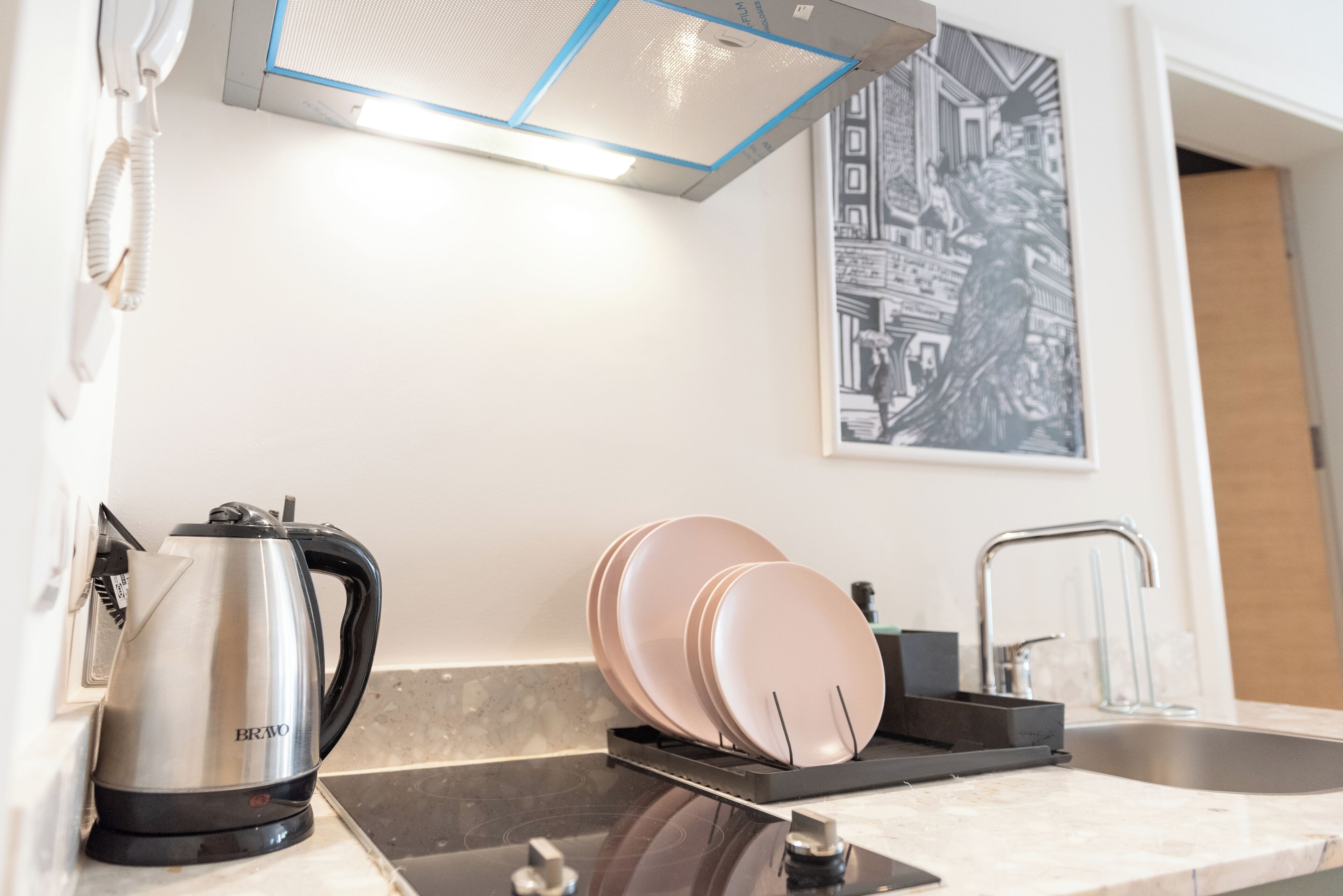 Apartamento superior, vista para a cidade | Cozinha privada | Micro-ondas