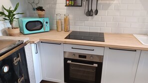 House, 2 Bedrooms, Accessible, Smoking | Bahagian dalam