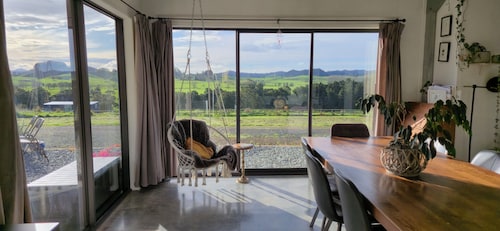 Valley Views Near City & Coast