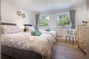 2 soverom, strykejern/-brett, wi-fi og sengetøy