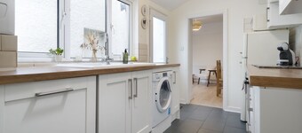 Three Bridges -  a cottage that sleeps 4 guests  in 2 bedrooms
