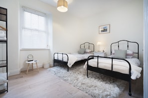 2 Schlafzimmer, Bügeleisen/Bügelbrett, WLAN, Bettwäsche