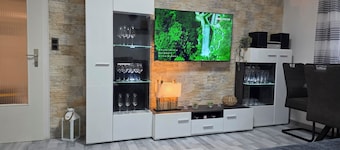 Exclusive and bright apartment in the centre 5 with box-spring beds, wifi