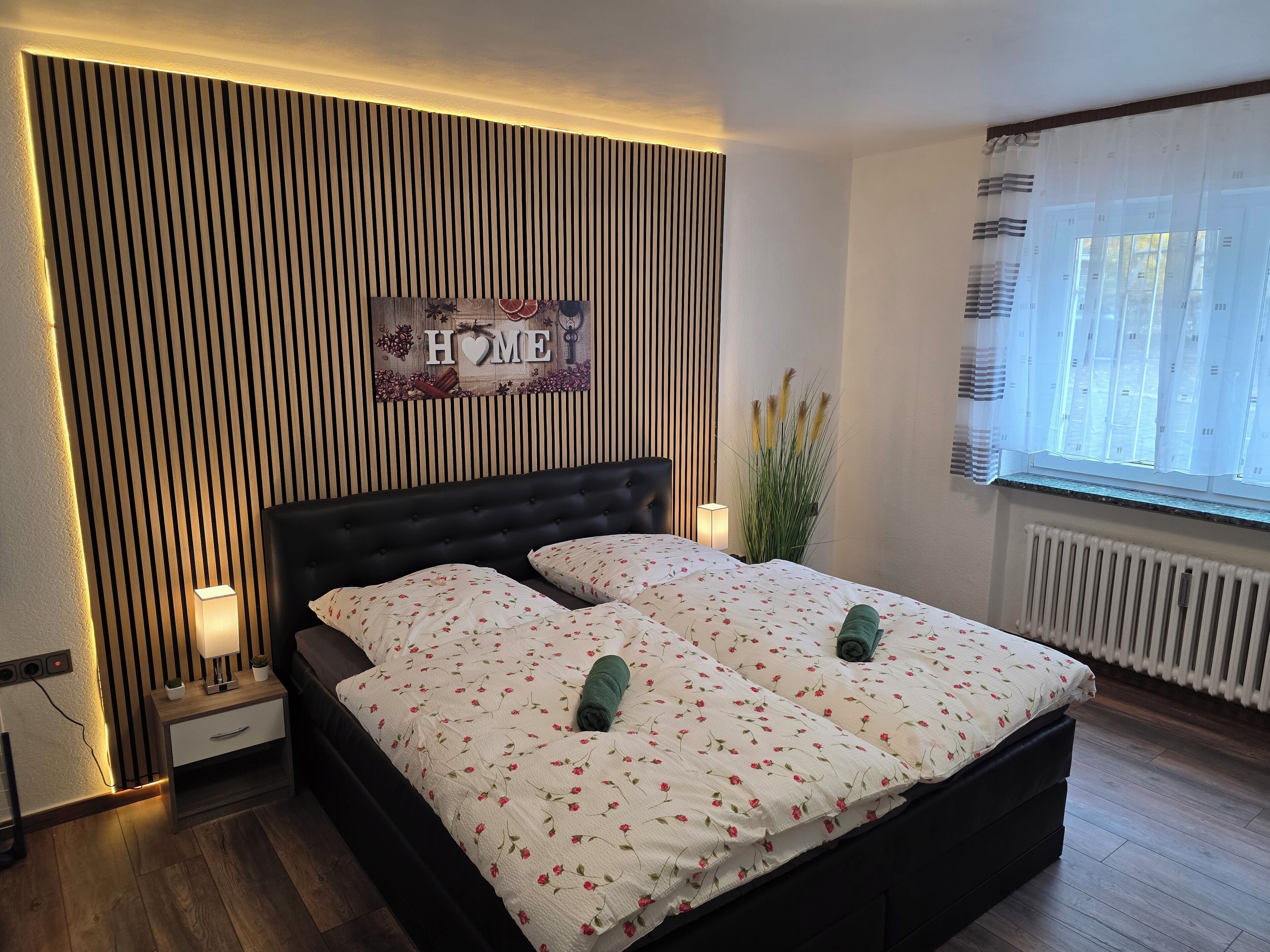 2 室のベッドルーム、アイロン / アイロン台、旅行用ベビーベッド、WiFi (無料)