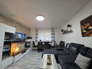 Smart TV, stereo - Exclusive and bright apartment in the centre 5 with box-spring beds, wifi (Kassel)