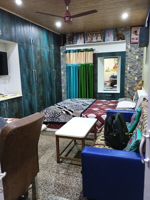 Quadruple Room, Multiple Beds, Non Smoking, City View | Free WiFi