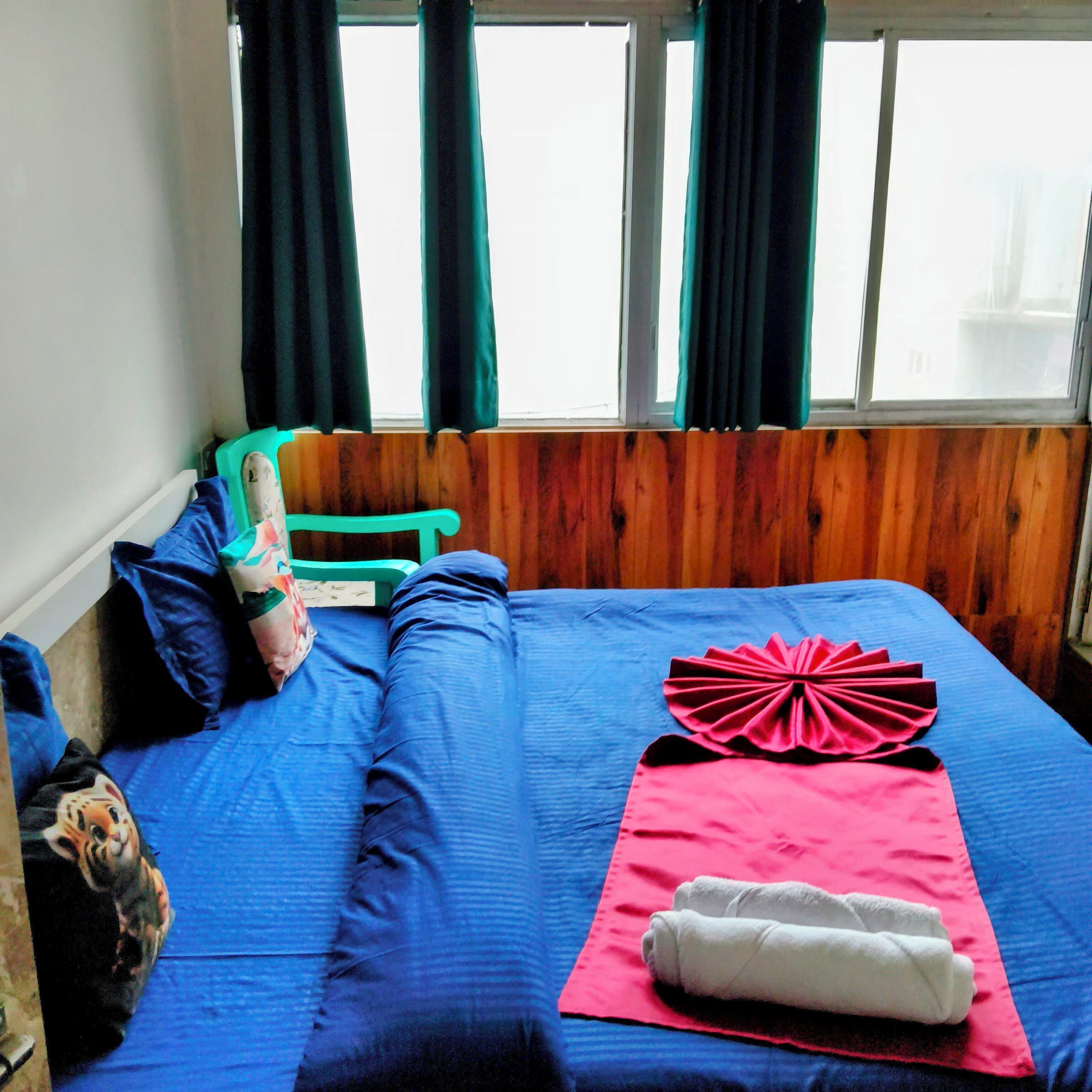 Habitación Deluxe con 1 cama matrimonial o 2 individuales, para no fumadores, vista a la montaña | Wifi gratis 